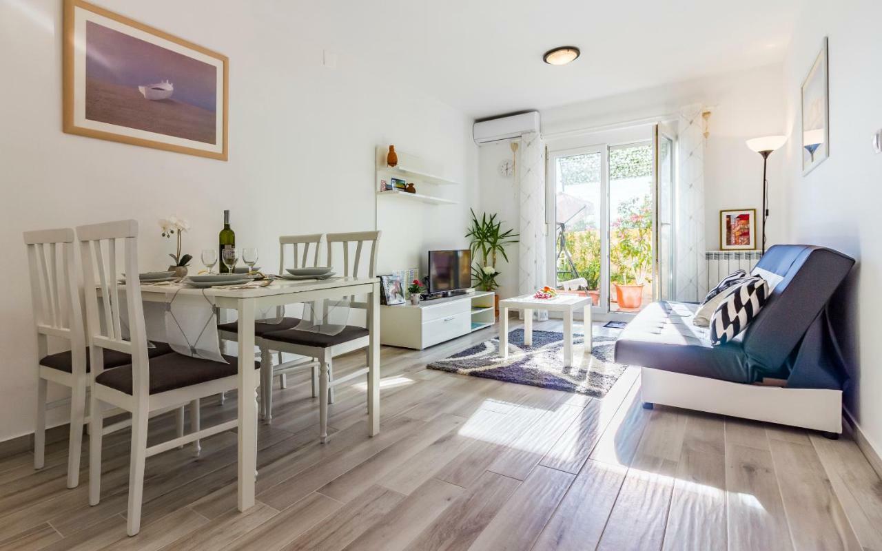Apartment Mika Pula Exterior photo