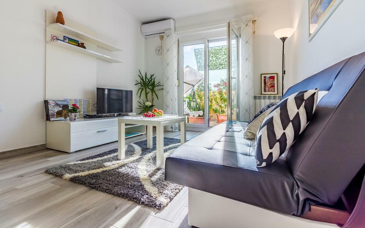 Apartment Mika Pula Exterior photo
